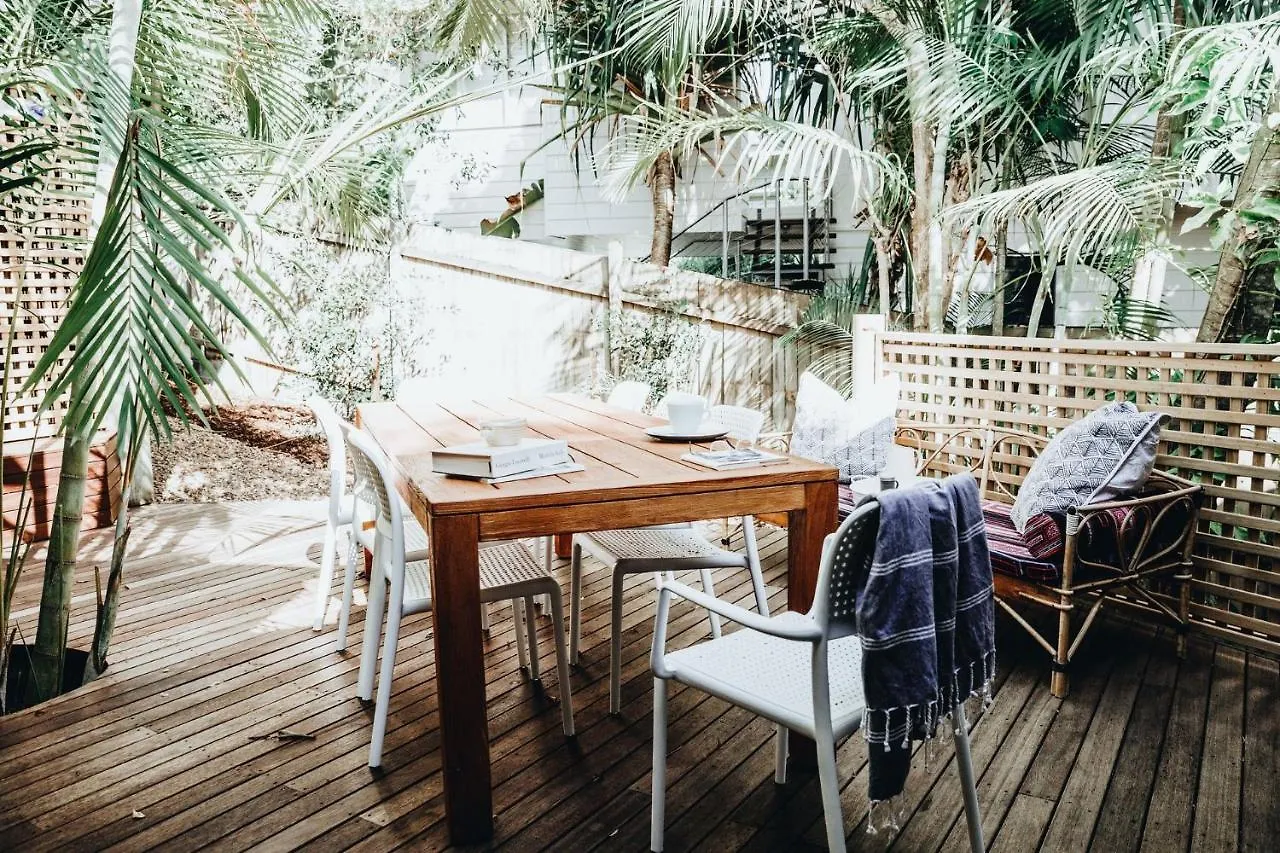 18 Adams St The Beach Shack Fabulous Location Close To The Beach Sunshine Beach 0*,